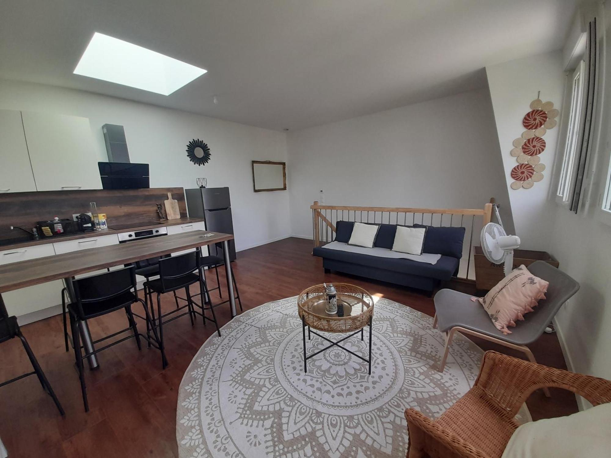 Appart Dans Petit Chateau En Centre Ville Lagny Extérieur photo